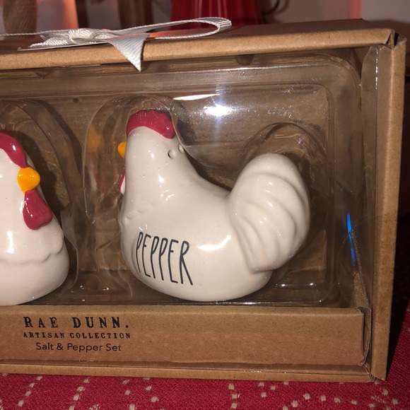 Rae Dunn SALT & PEPPER Shakers (Farmhouse Chickens) - Picture 4 of 6
